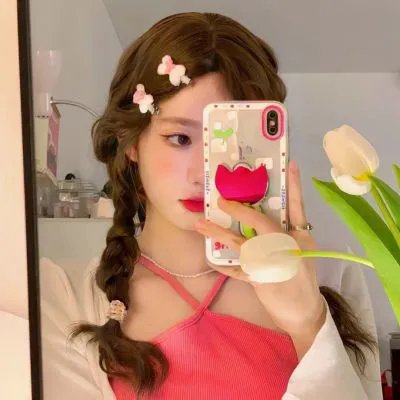 热裤荡女